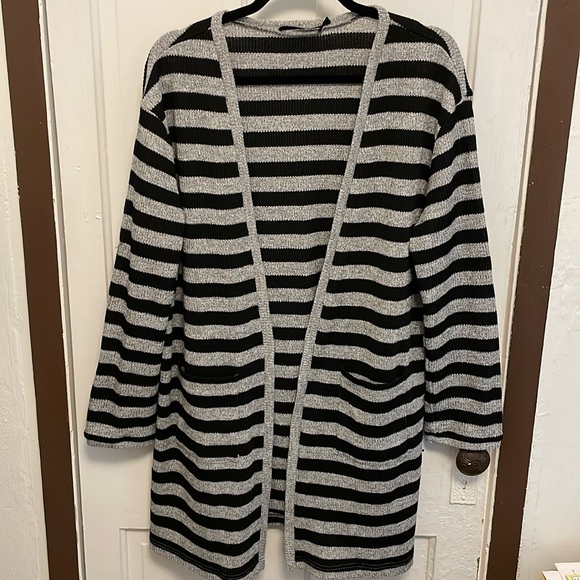 Cute striped cardigan - Picture 1 of 5